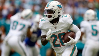 De'Von Achane made our updated list of dynasty risers and fallers