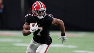 Bijan Robinson ranks high on any 2026 fantasy football cheat sheet.