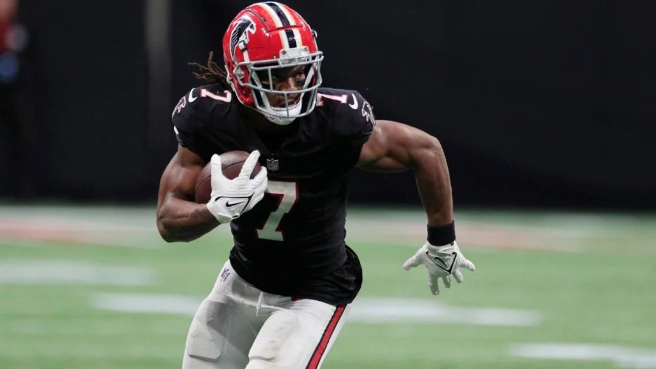 Bijan Robinson might have made himself a fantasy football trade target with three relative down weeks.