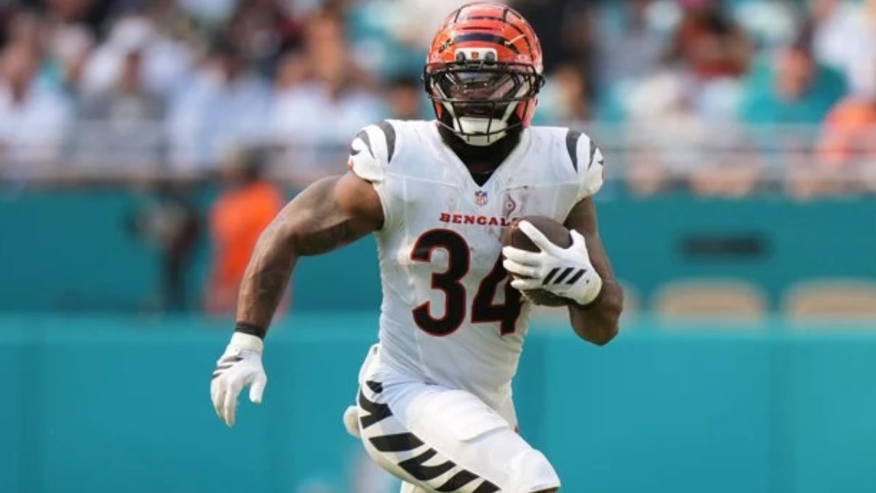 Michael Carter leads the Week 6 waiver wire recommendations
